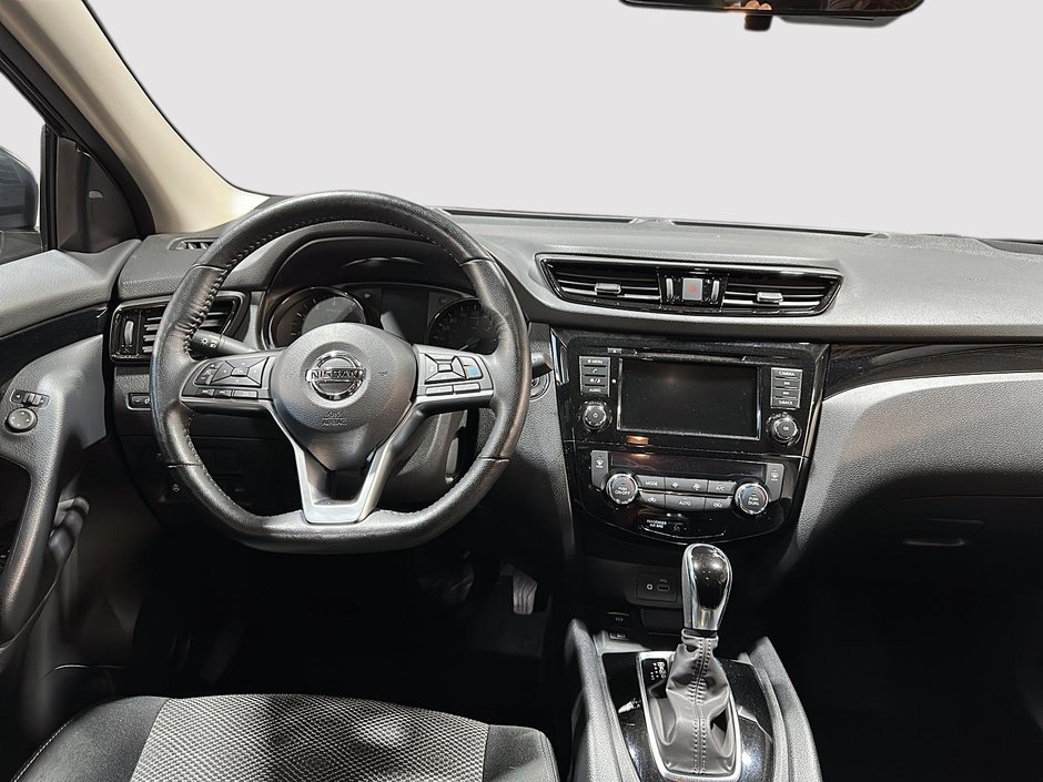 2022 Nissan Qashqai SV-9