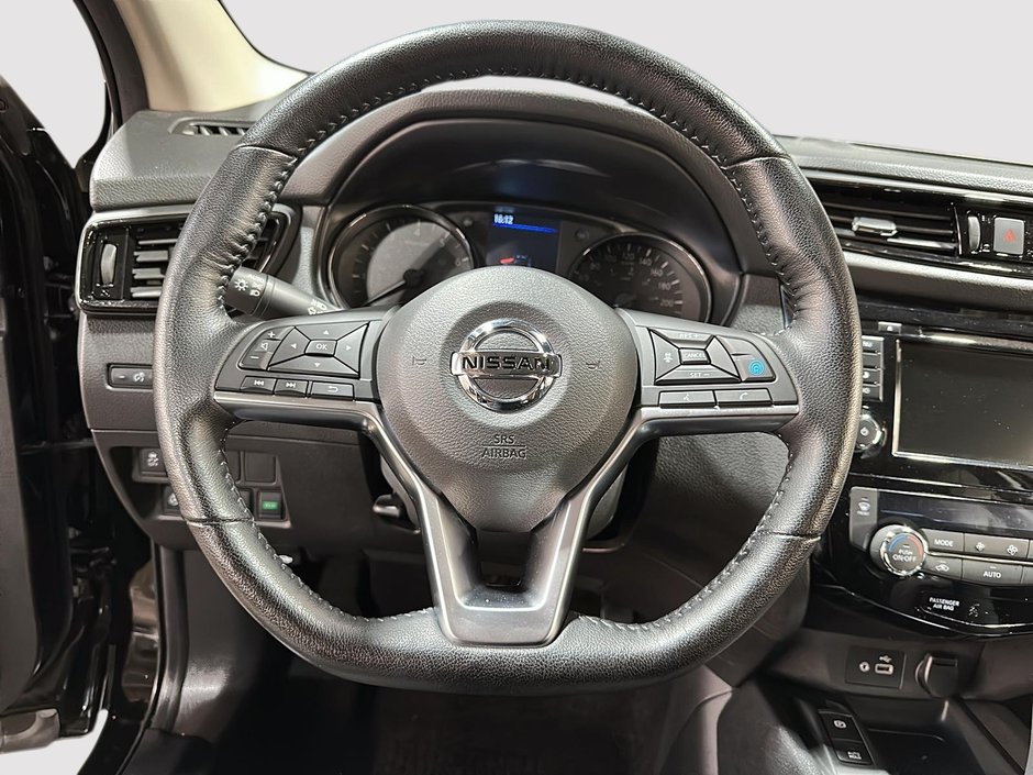 2022 Nissan Qashqai SV-11