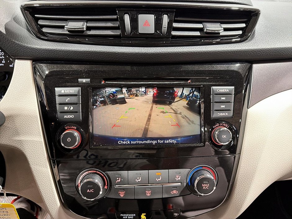 2022 Nissan Qashqai S-15