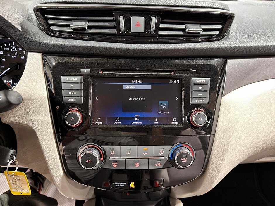 2022 Nissan Qashqai S-16