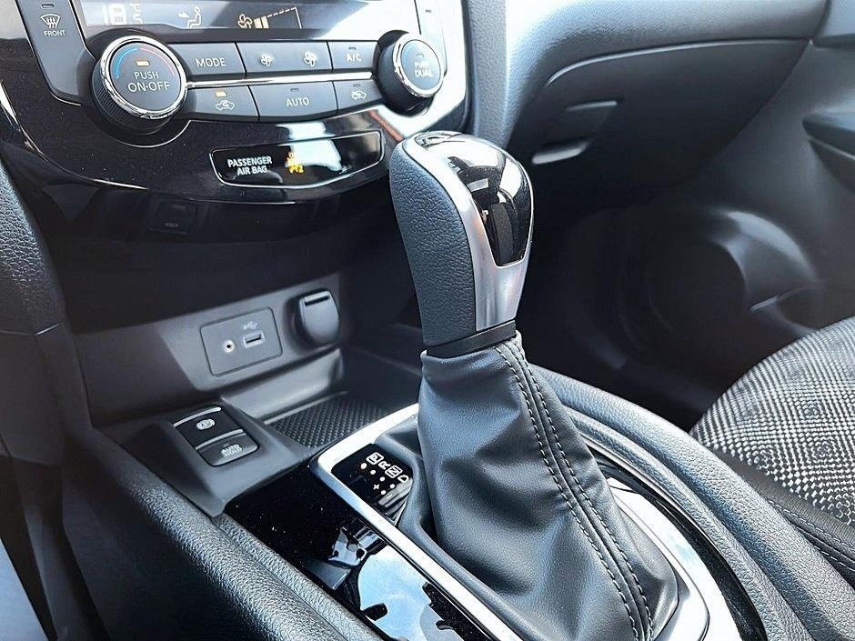 2023 Nissan Qashqai SV AWD-14