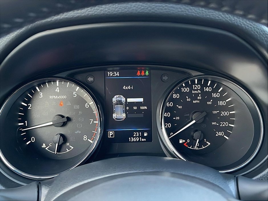 2023 Nissan Qashqai SV-13