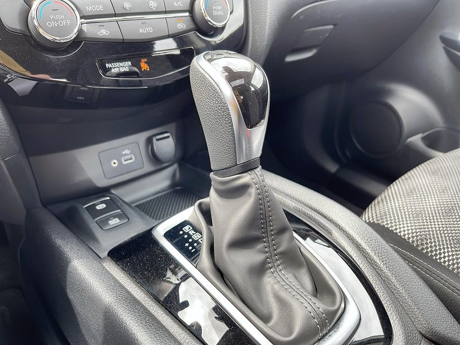 2023 Nissan Qashqai SV-14