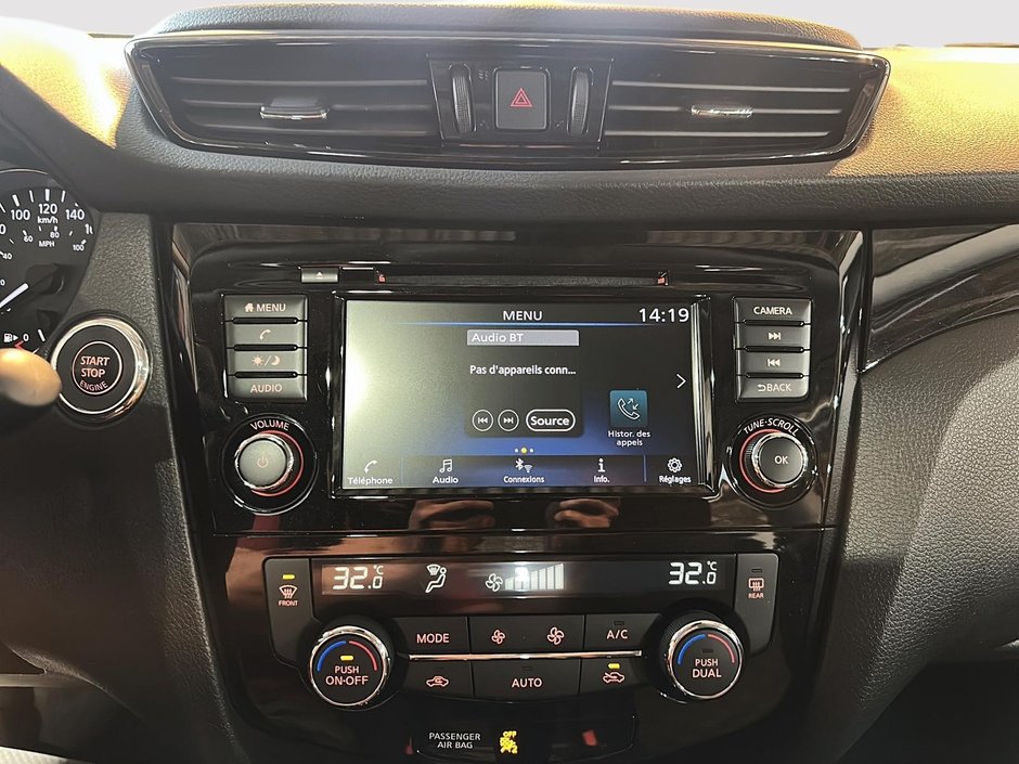 2023 Nissan Qashqai SV-18