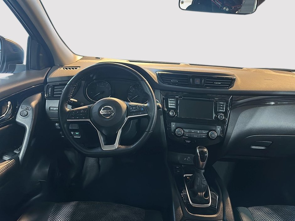 2023 Nissan Qashqai SV-9