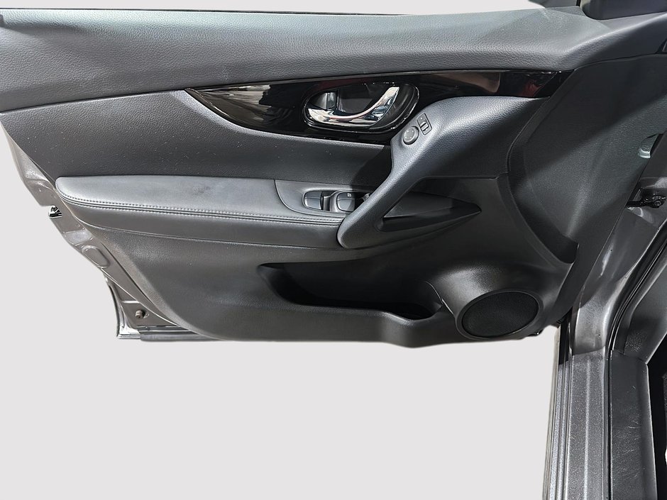 2023 Nissan Qashqai SV-10