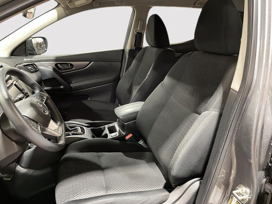 Nissan Qashqai S 2023-8