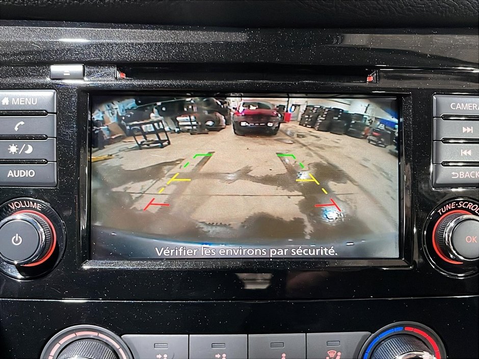 Nissan Qashqai S 2023-16