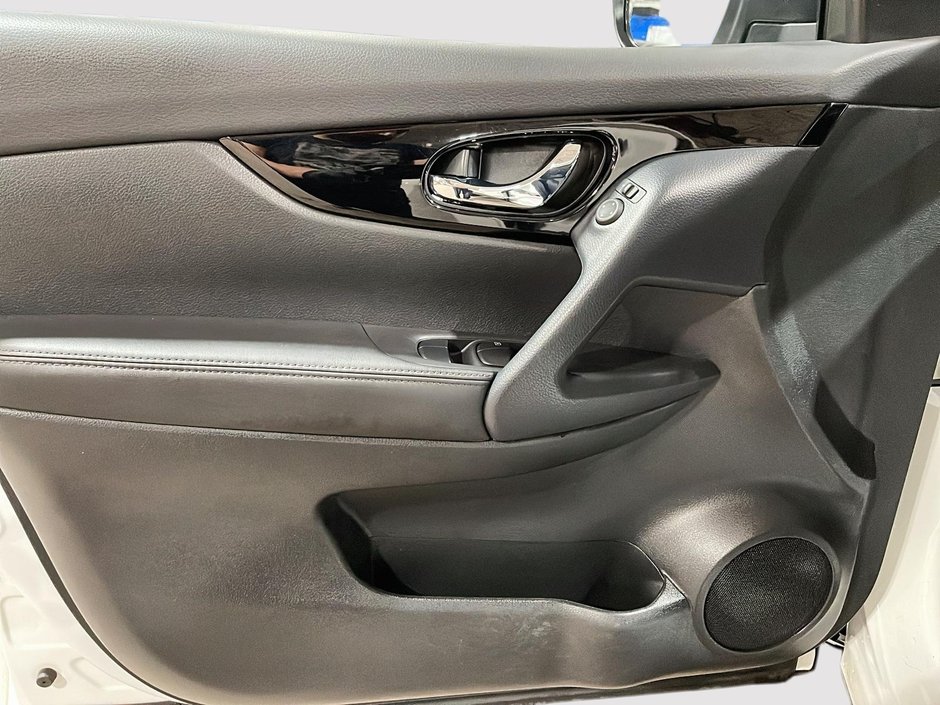 2023 Nissan Qashqai SV AWD-10