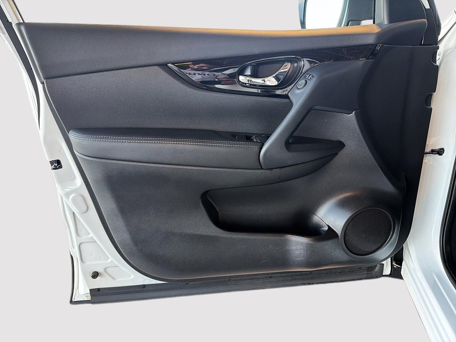 2023 Nissan Qashqai SV AWD-8