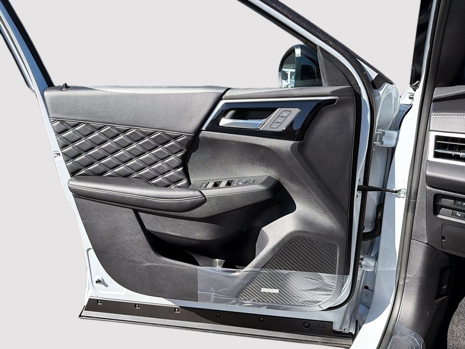 2026 Nissan Rogue Plug-In Hybrid Platinum-10