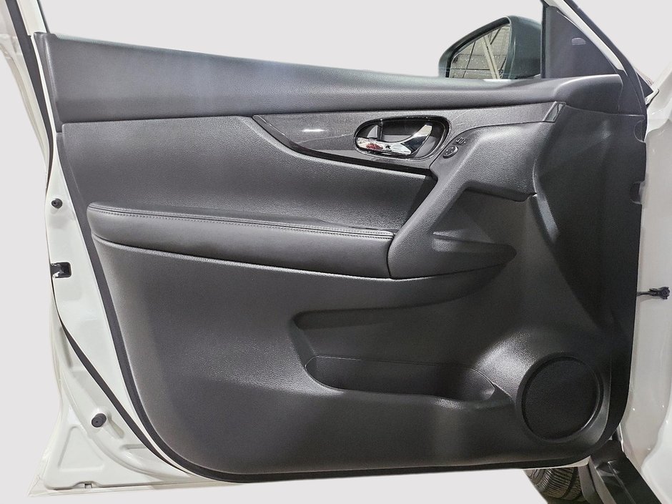 2017 Nissan Rogue SV-10