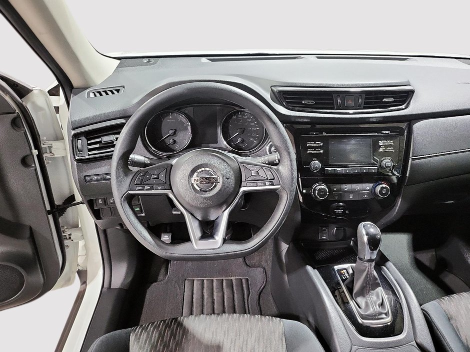 2017 Nissan Rogue SV-9