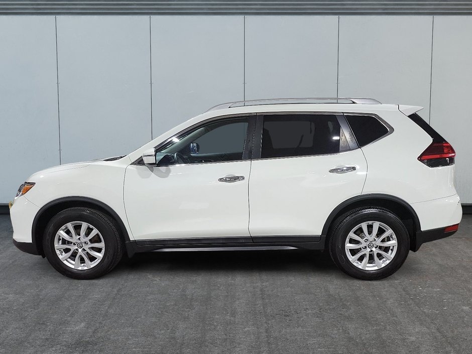 2017 Nissan Rogue SV-4