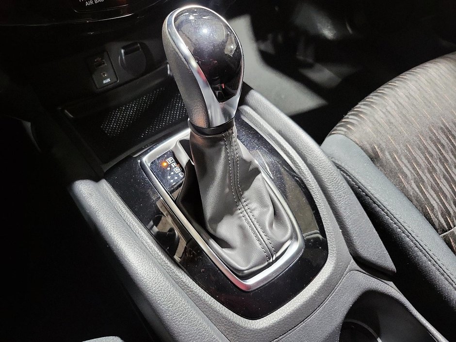 2017 Nissan Rogue SV-14