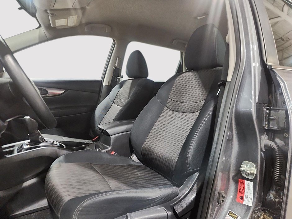 2019 Nissan Rogue S-8