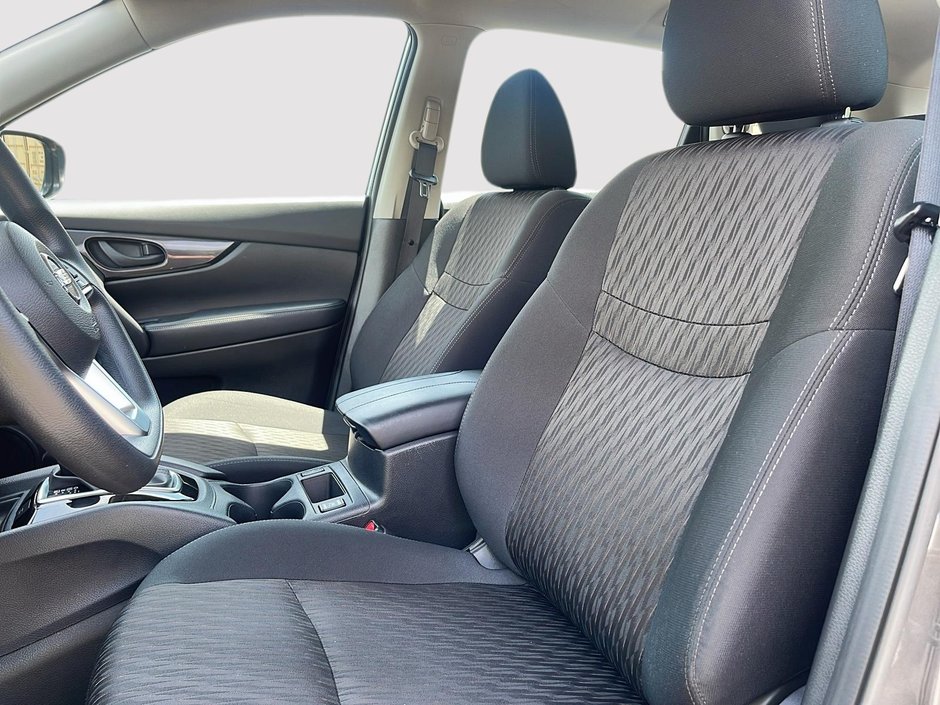 2020 Nissan Rogue S-8
