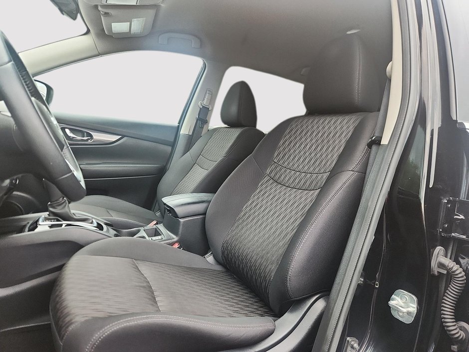 2020 Nissan Rogue S-8