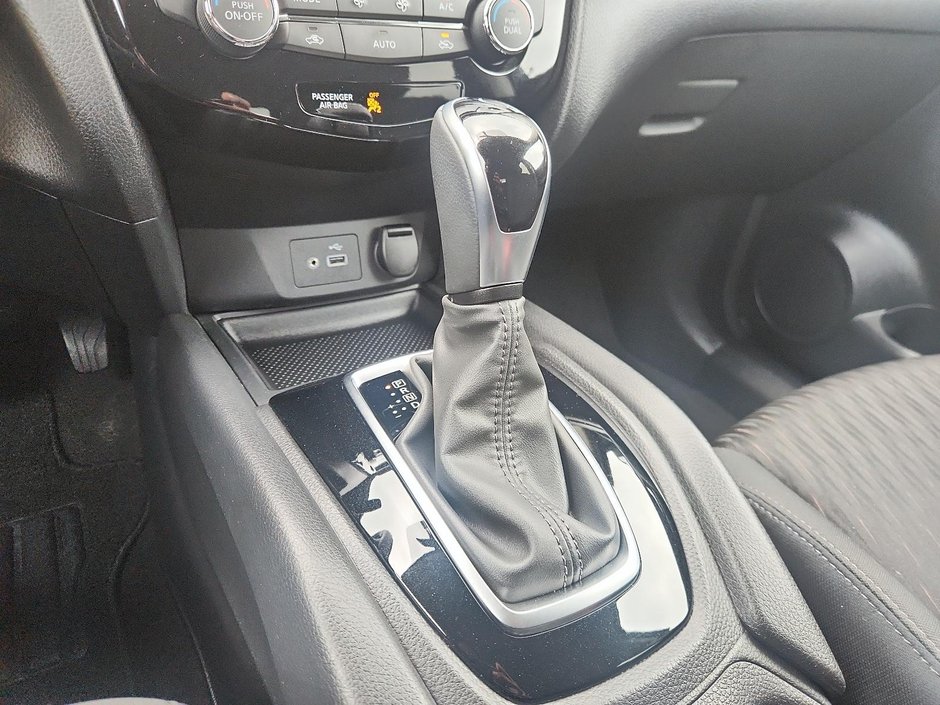 2020 Nissan Rogue S-14