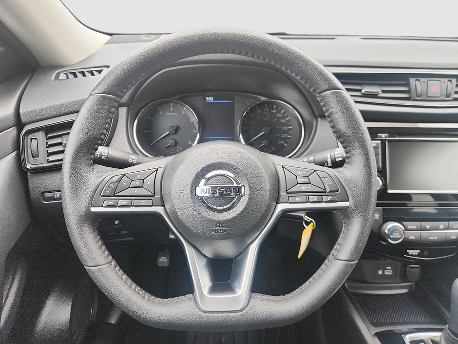 2020 Nissan Rogue S-11