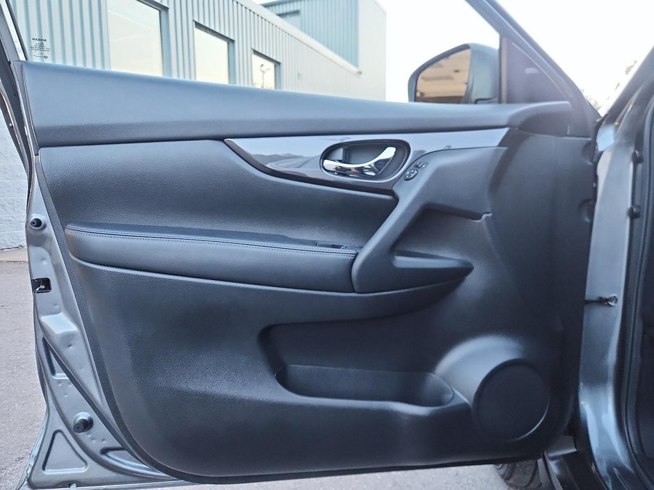 Nissan Rogue SV AWD 2020-10