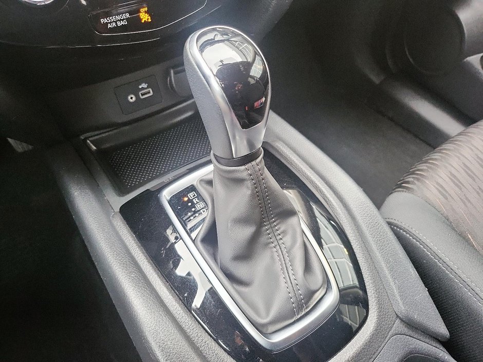 Nissan Rogue S 2020-14