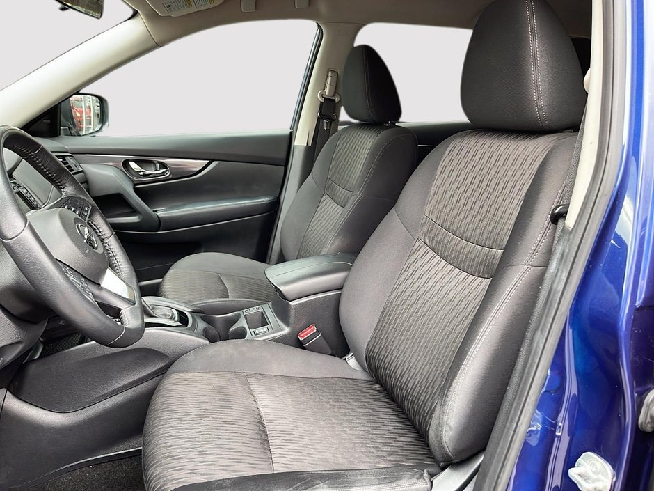 2020 Nissan Rogue S-8