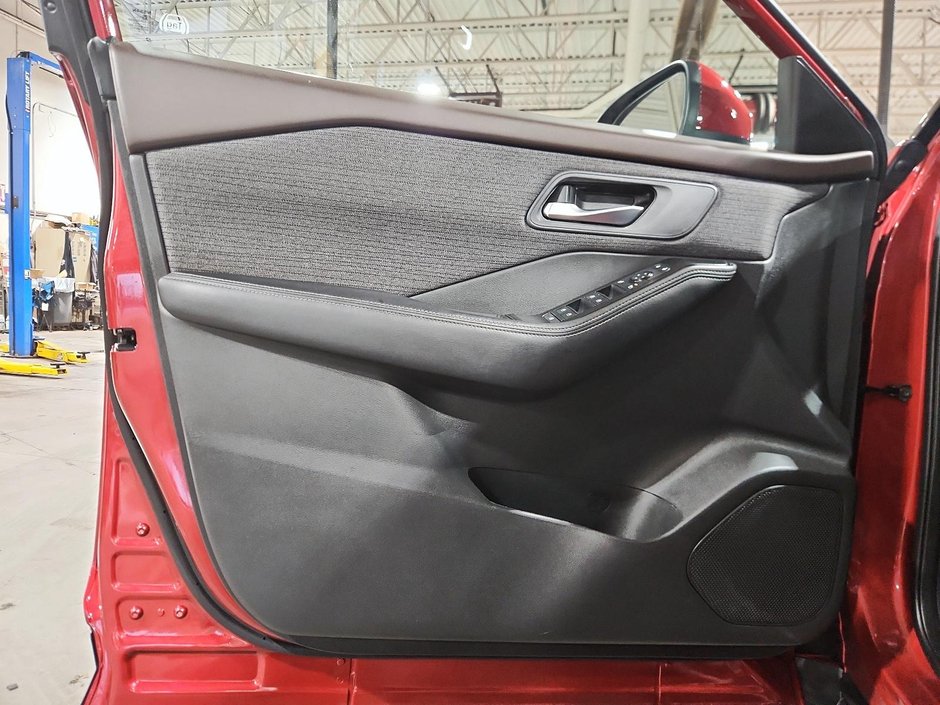 2021 Nissan Rogue SV-10