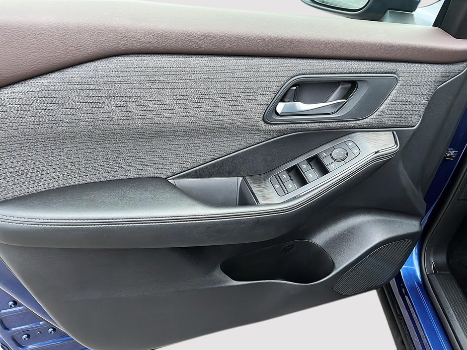 Nissan Rogue SV 2021-10