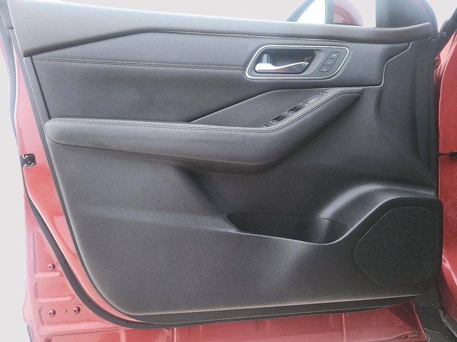 Nissan Rogue Platinum 2021-10