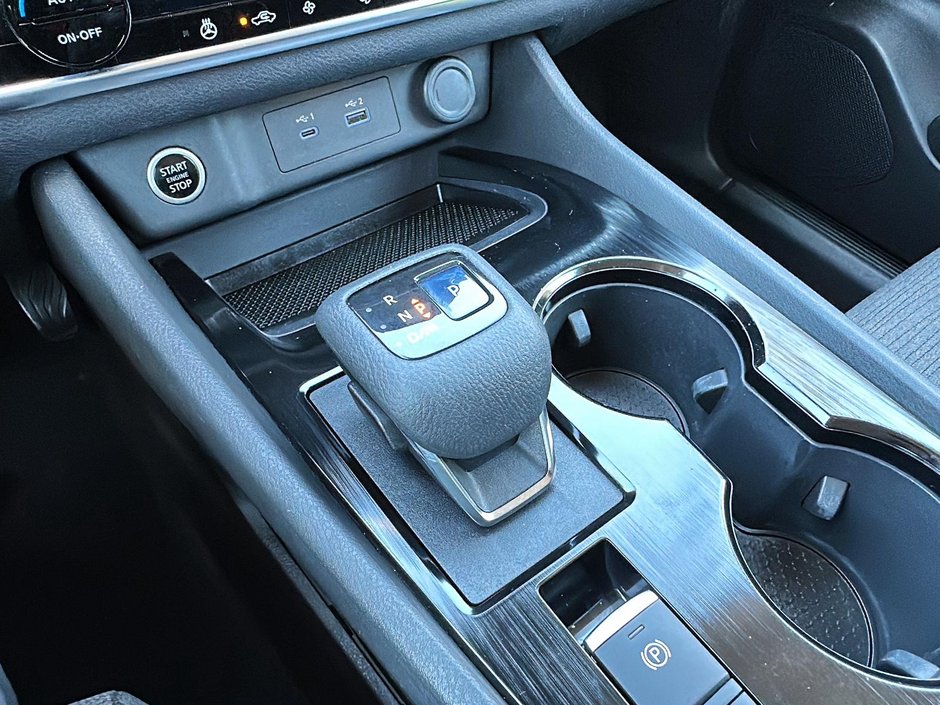 2021 Nissan Rogue S-14
