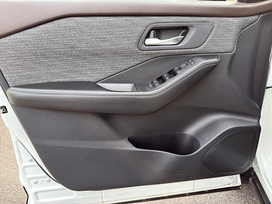 2022 Nissan Rogue SV AWD-10