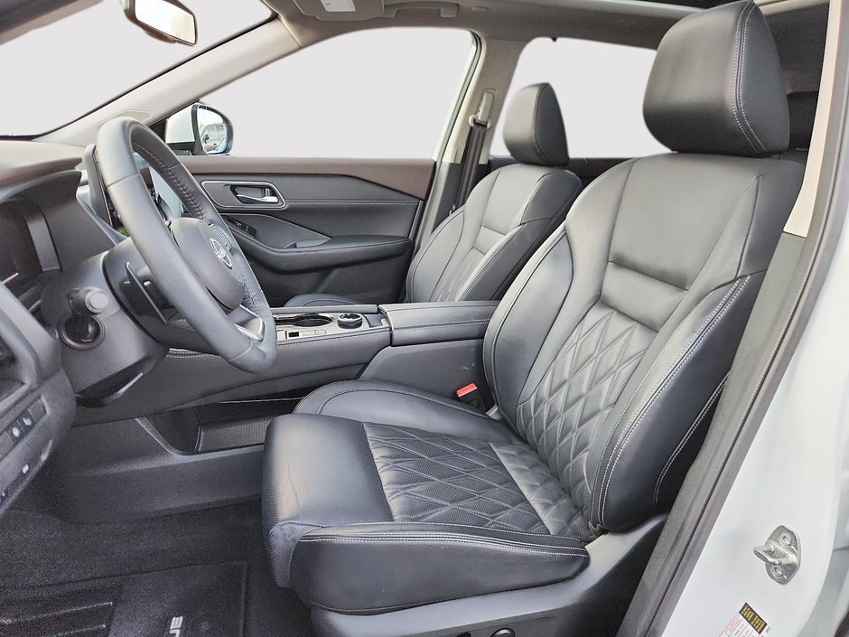 2022 Nissan Rogue PLATINUM AWD-8