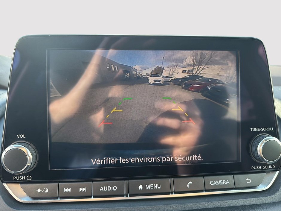 2022 Nissan Rogue S-16