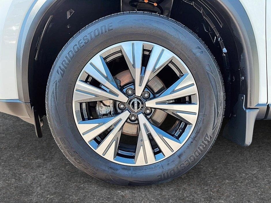 Nissan Rogue SV AWD 2023-6