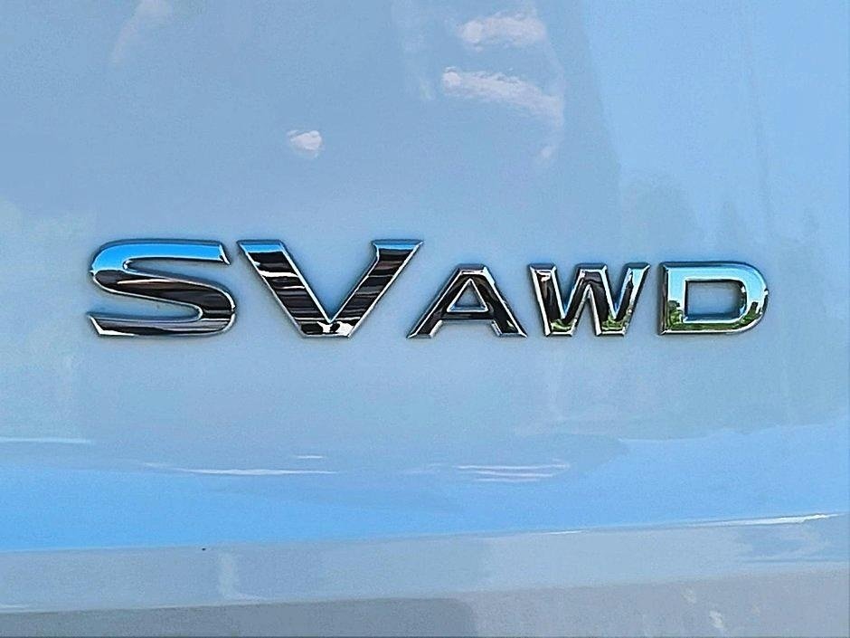 Nissan Rogue SV AWD 2023-15