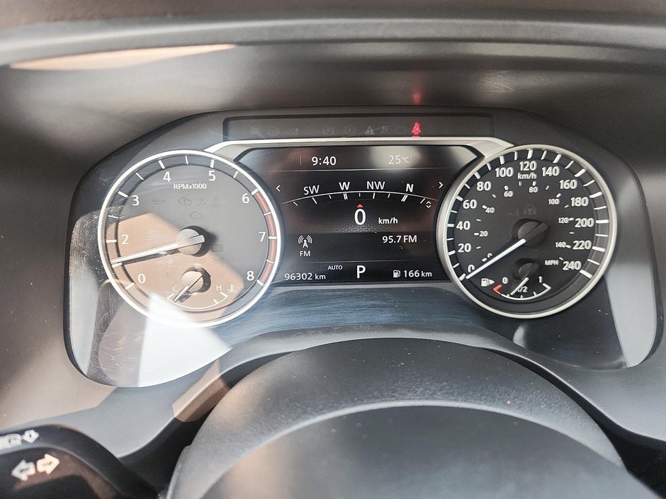 Nissan Rogue SL 2023-13