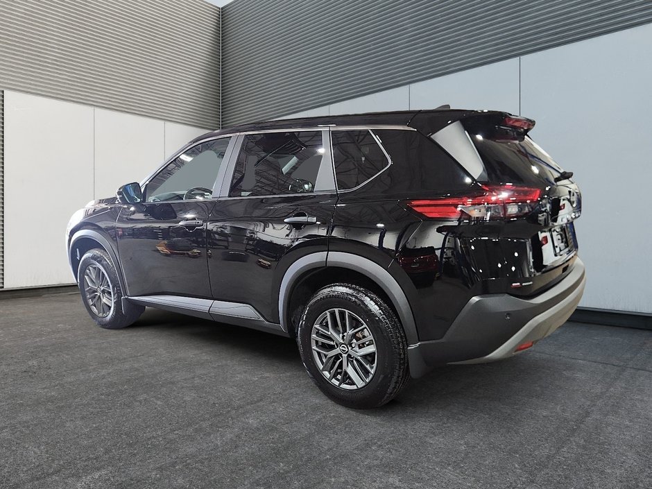 2023 Nissan Rogue S-3