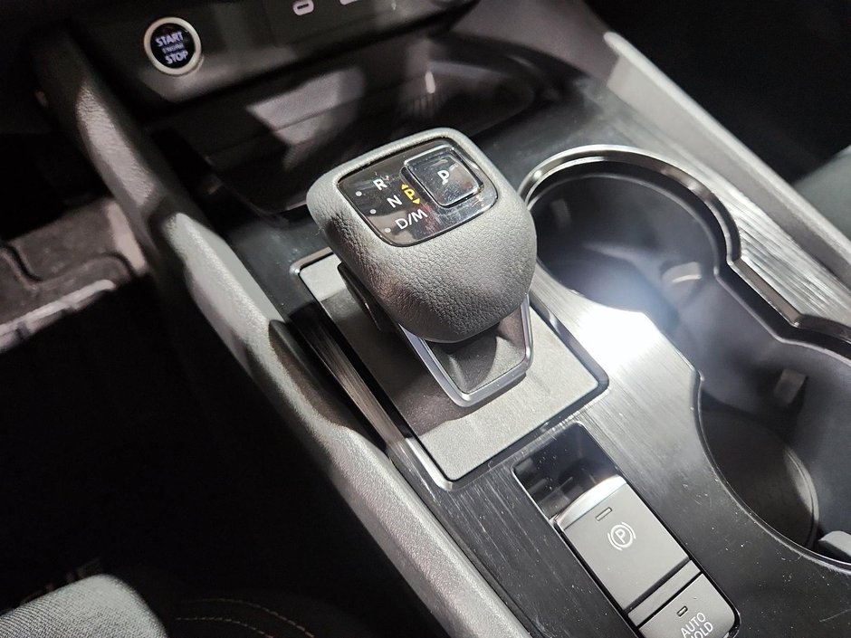 2023 Nissan Rogue S-14