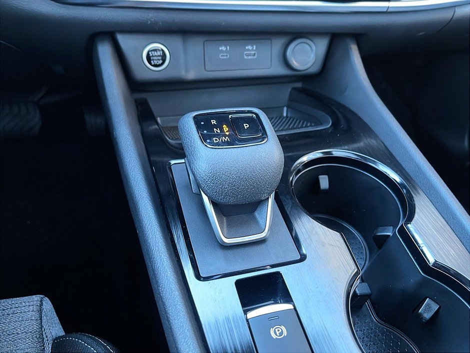 Nissan Rogue SV 2023-14