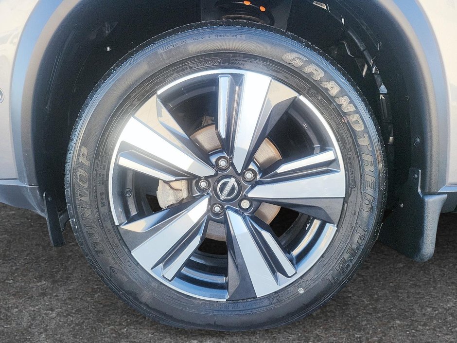 Nissan Rogue Platinum 2023-6