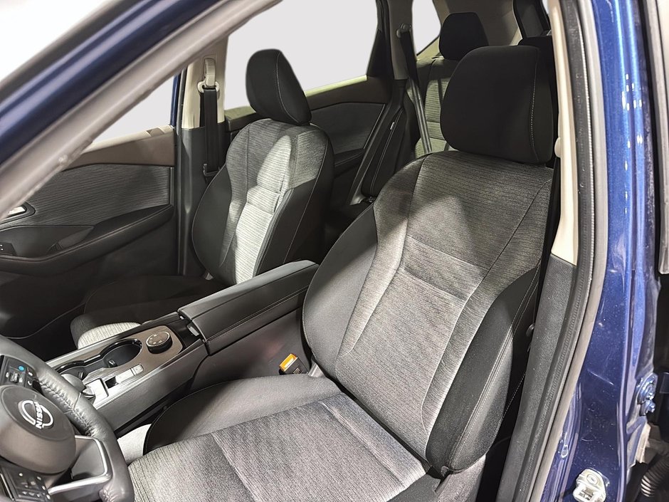 2023 Nissan Rogue SV-8