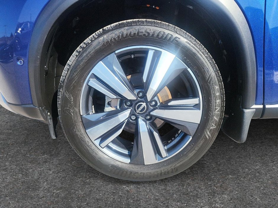 2023 Nissan Rogue PLATINUM AWD-6