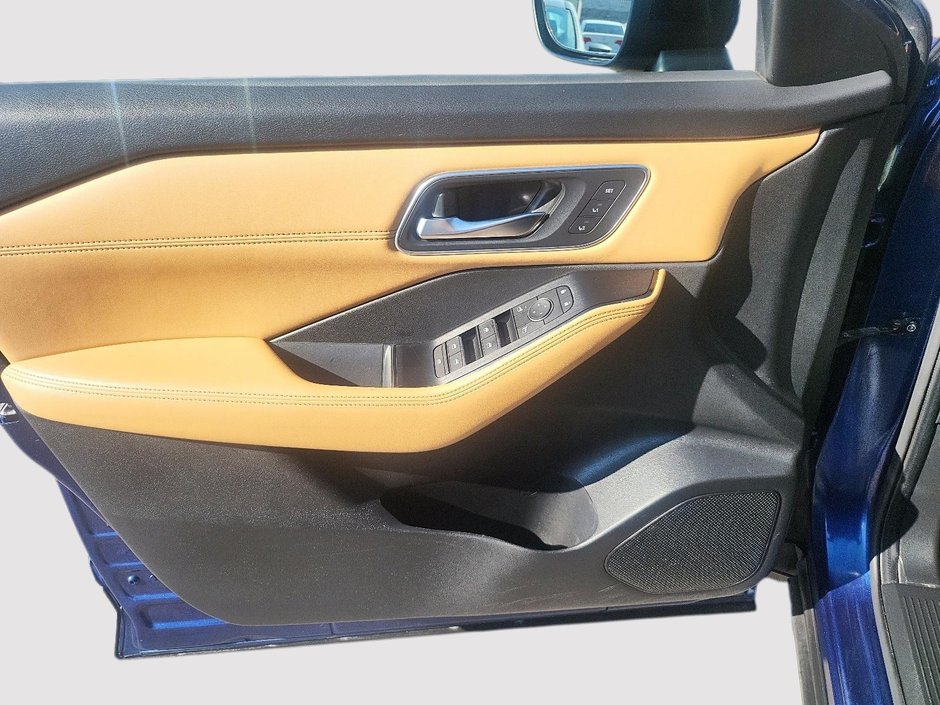 2023 Nissan Rogue PLATINUM AWD-10