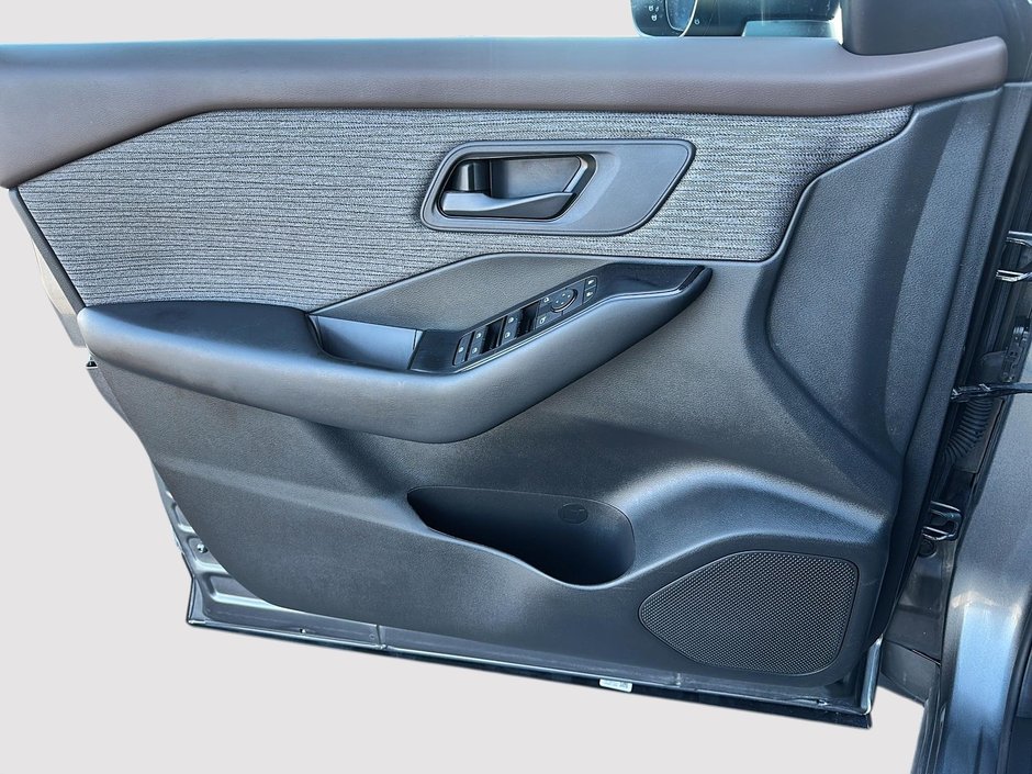 Nissan Rogue S AWD 2023-10