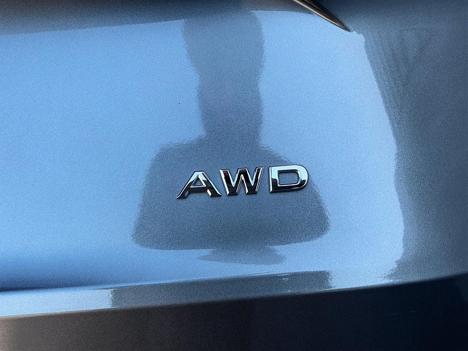 Nissan Rogue S AWD 2023-15