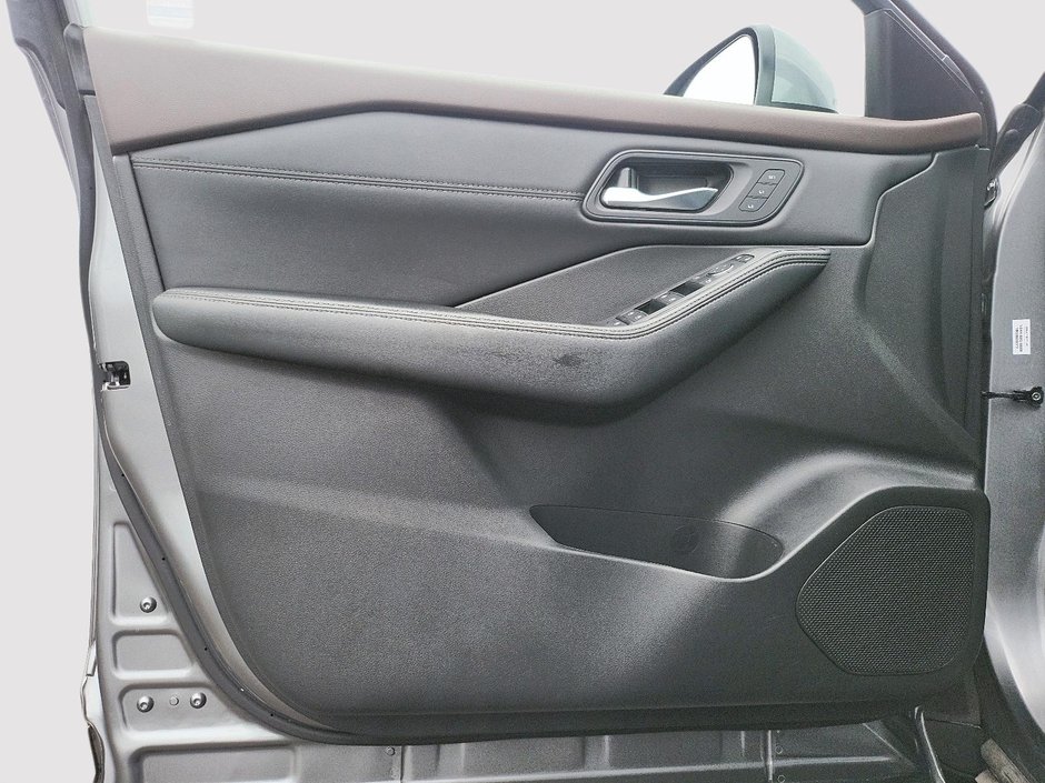 2023 Nissan Rogue SL AWD-10