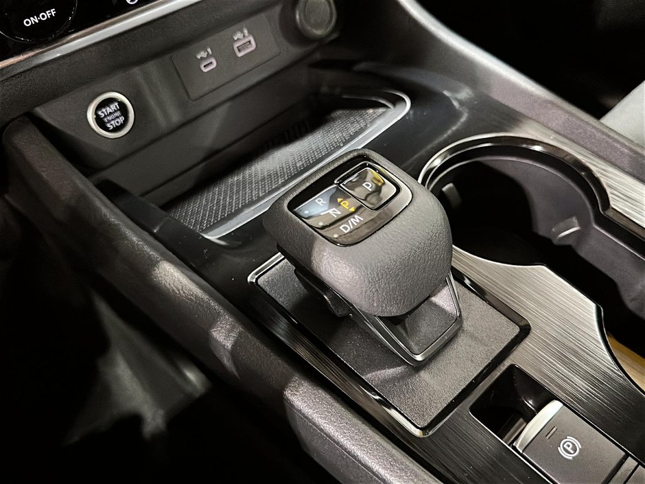 2023 Nissan Rogue S-14