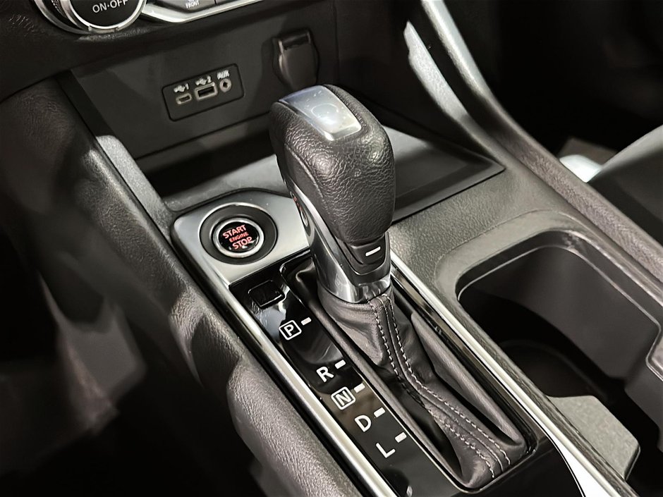 Nissan Sentra SV 2021-17
