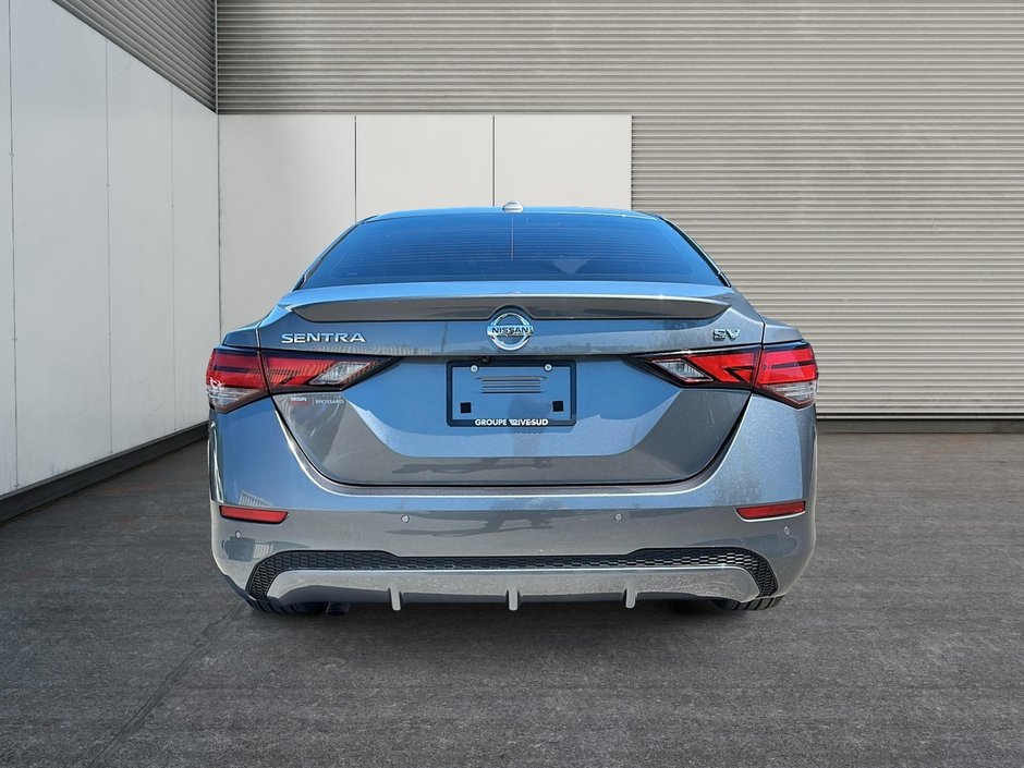 Nissan Sentra SV 2022-2
